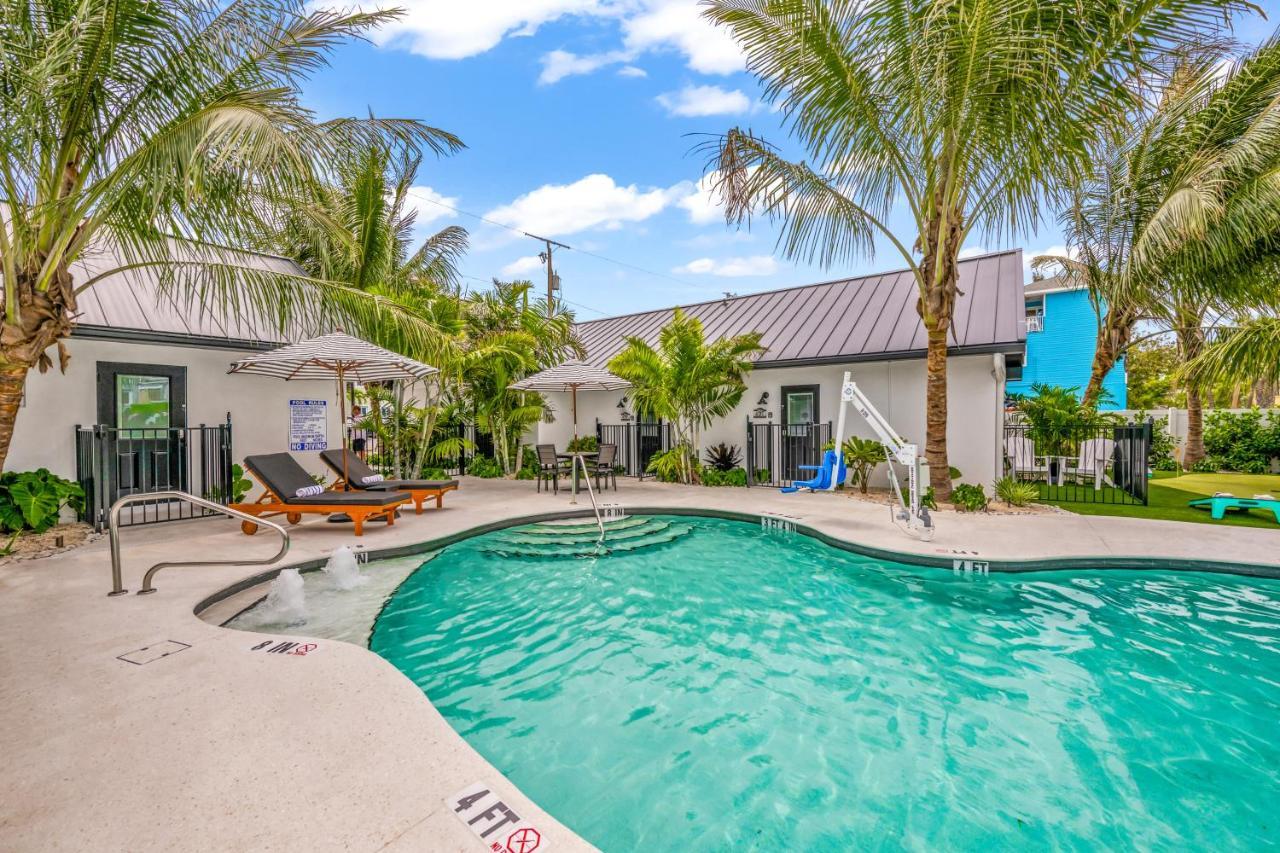 The Retreat At Anna Maria Island Inn 브레이든턴비치 외부 사진